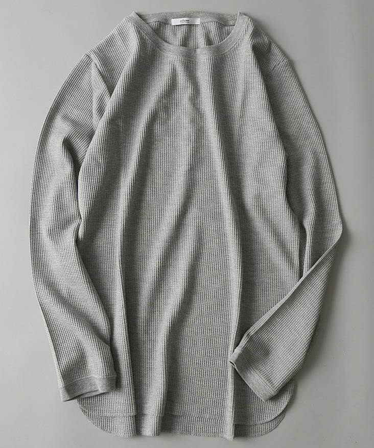 グレー長袖Tシャツ