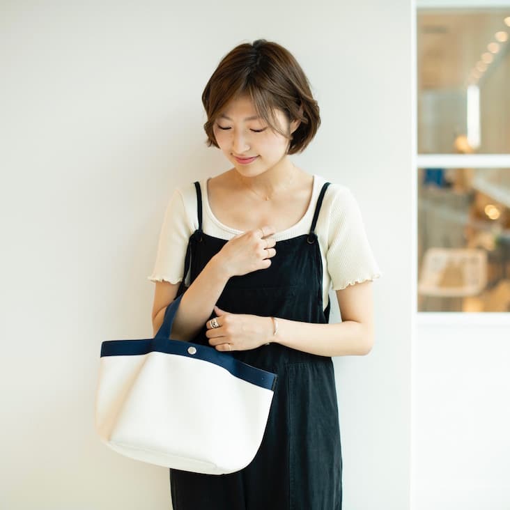 バッグの中身 IENA ウェブ ヴィジュアル コーディネーター 田中春奈