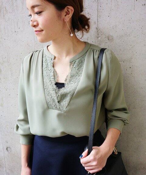 LaTOTALITE フロントVレース ブラウス