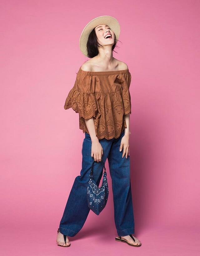 中島亜理沙が着こなすSLOBE INEAの女子会スタイル