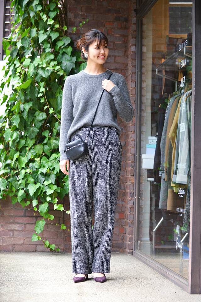 イエナ 長谷川さんグレーサーマル風ニット 全身