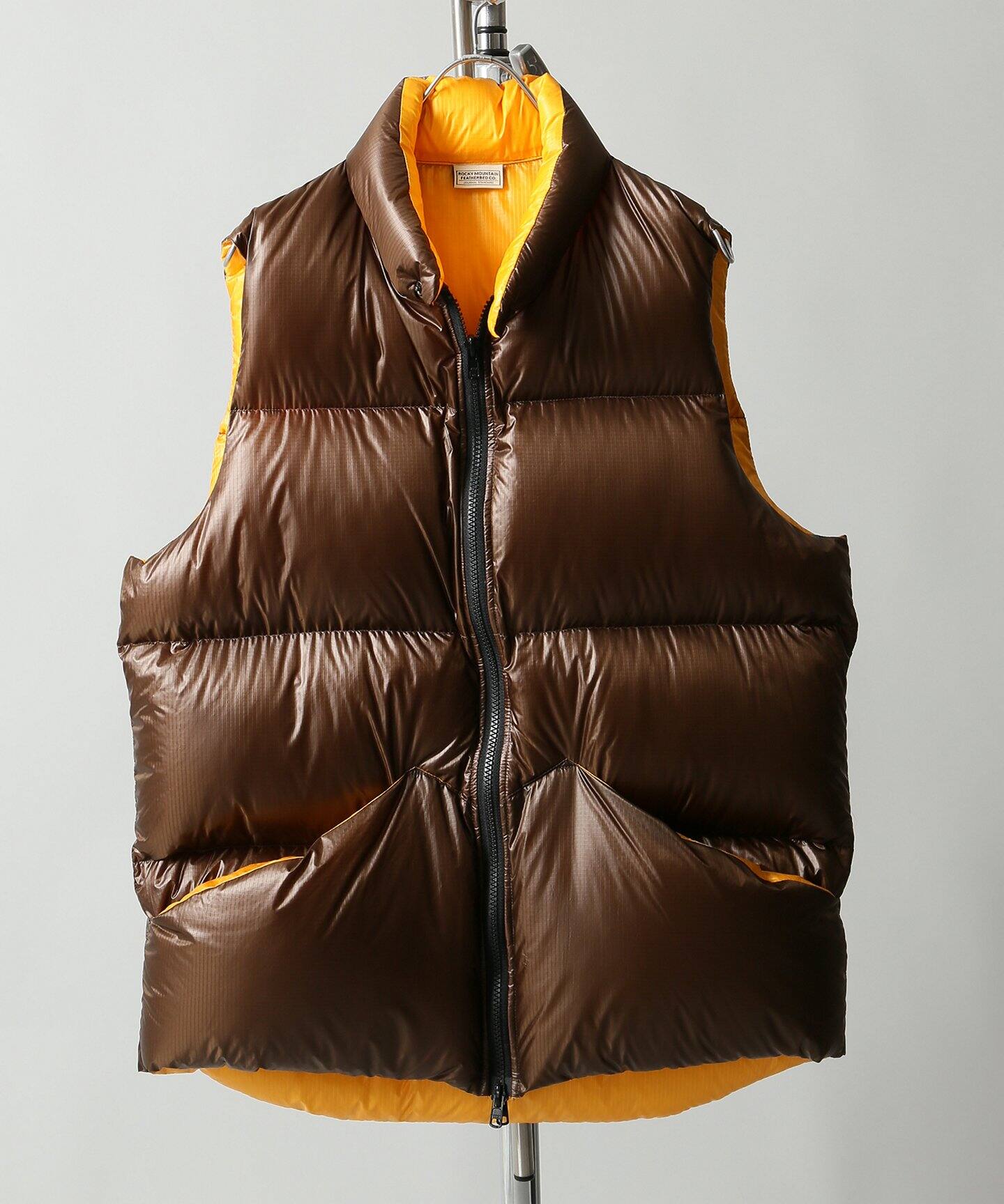ROCKY MOUNTAIN FEATHERBED×JS リバーシブルダウンベスト（ダウン 