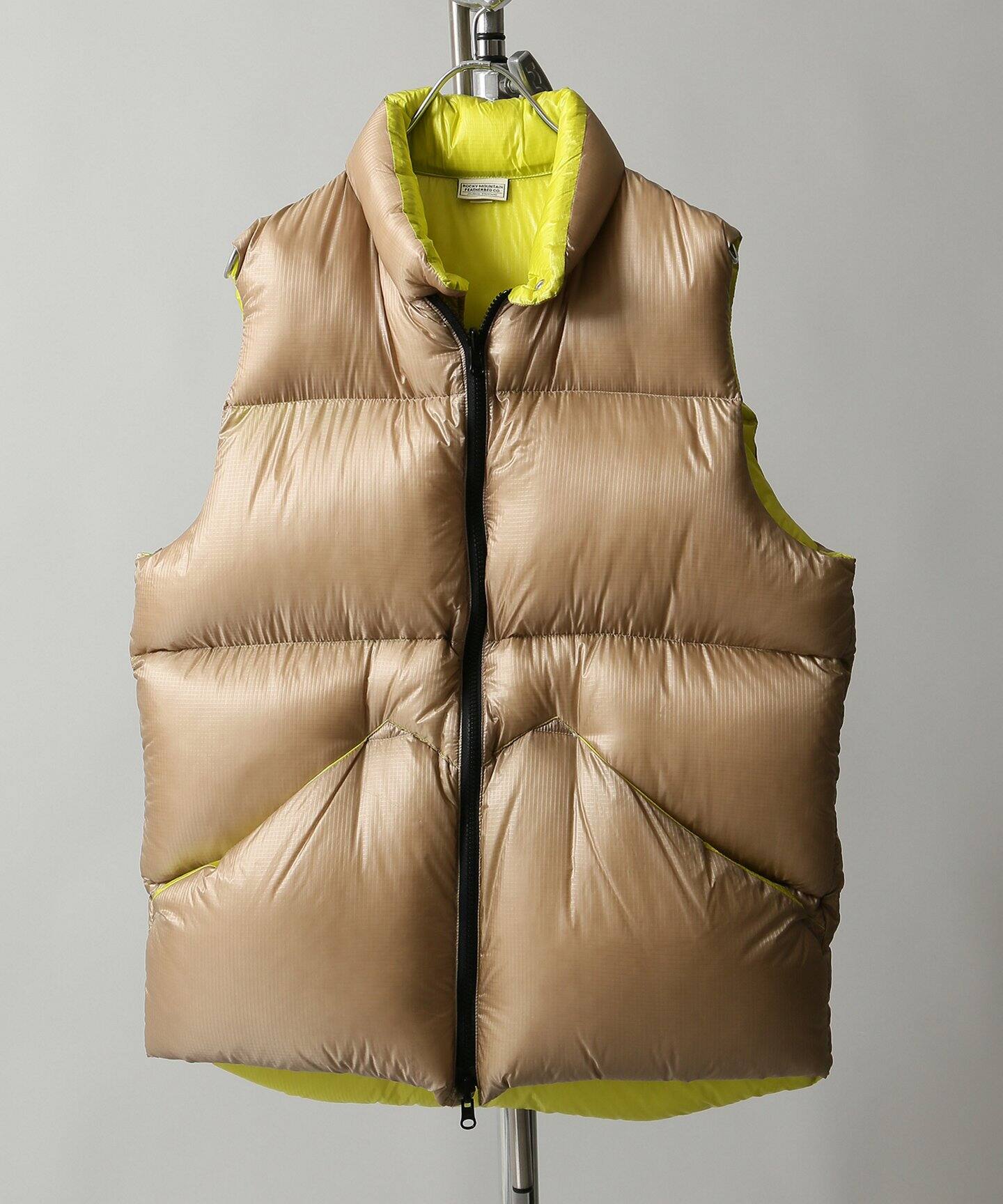 ROCKY MOUNTAIN FEATHERBED×JS リバーシブルダウンベスト（ダウン 