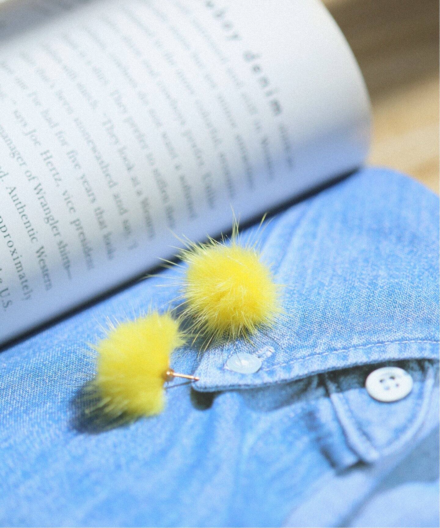 WILD AND WOOLLY】mink puff ball ピアス（ピアス（両耳用））｜Spick 
