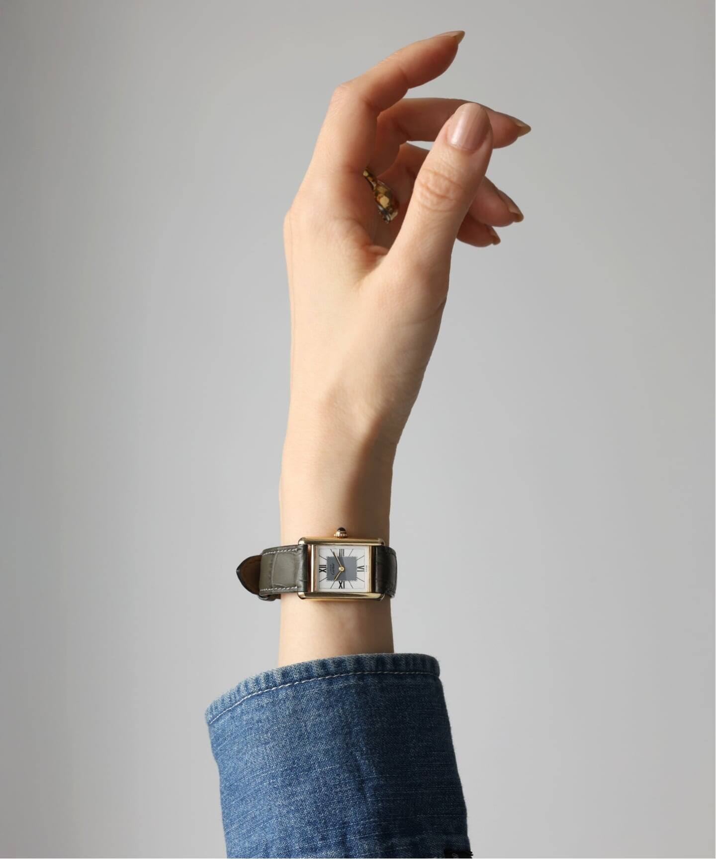 Cartier / カルティエ】must de Cartier Tank SM Central Gray