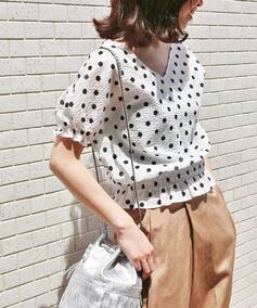 IENA
ウェーブシャーリングツイストパフブラウス◆
¥11,880税込