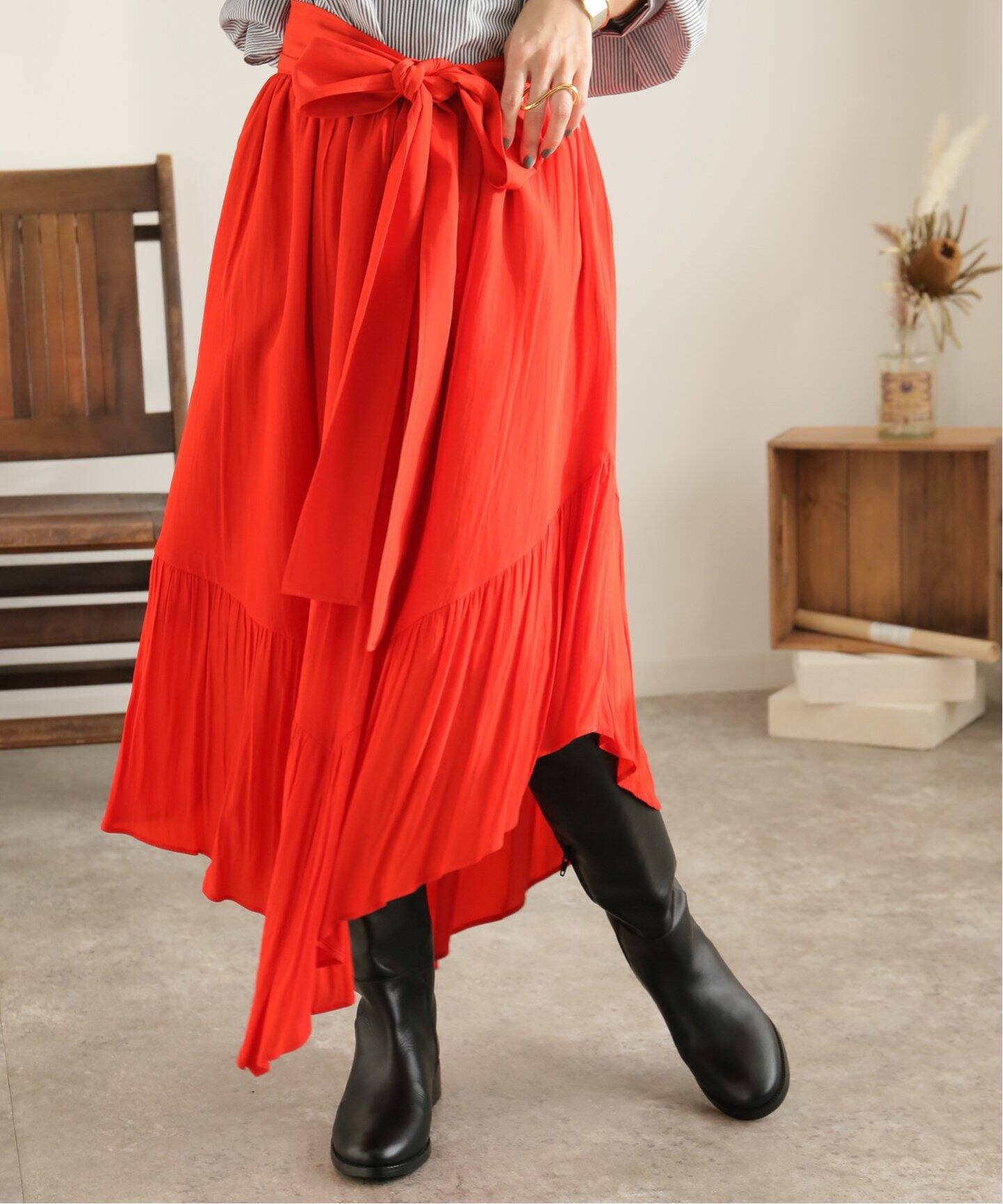 ELIN】 サテンフレアスカート（ひざ丈スカート）｜NOBLE（ノーブル）の  