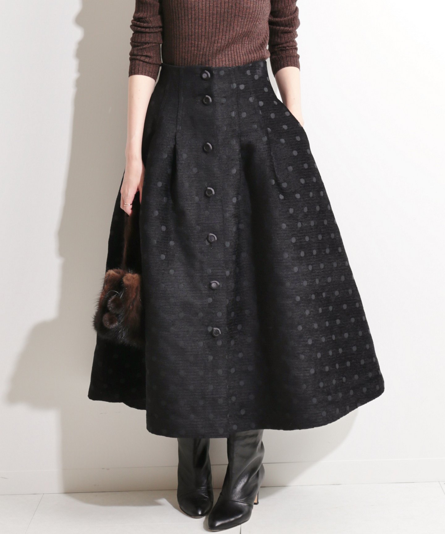 予約受付終了
IENA
《予約》IENA LA BOUCLE モールドット 前開きスカート◆
¥23,760税込