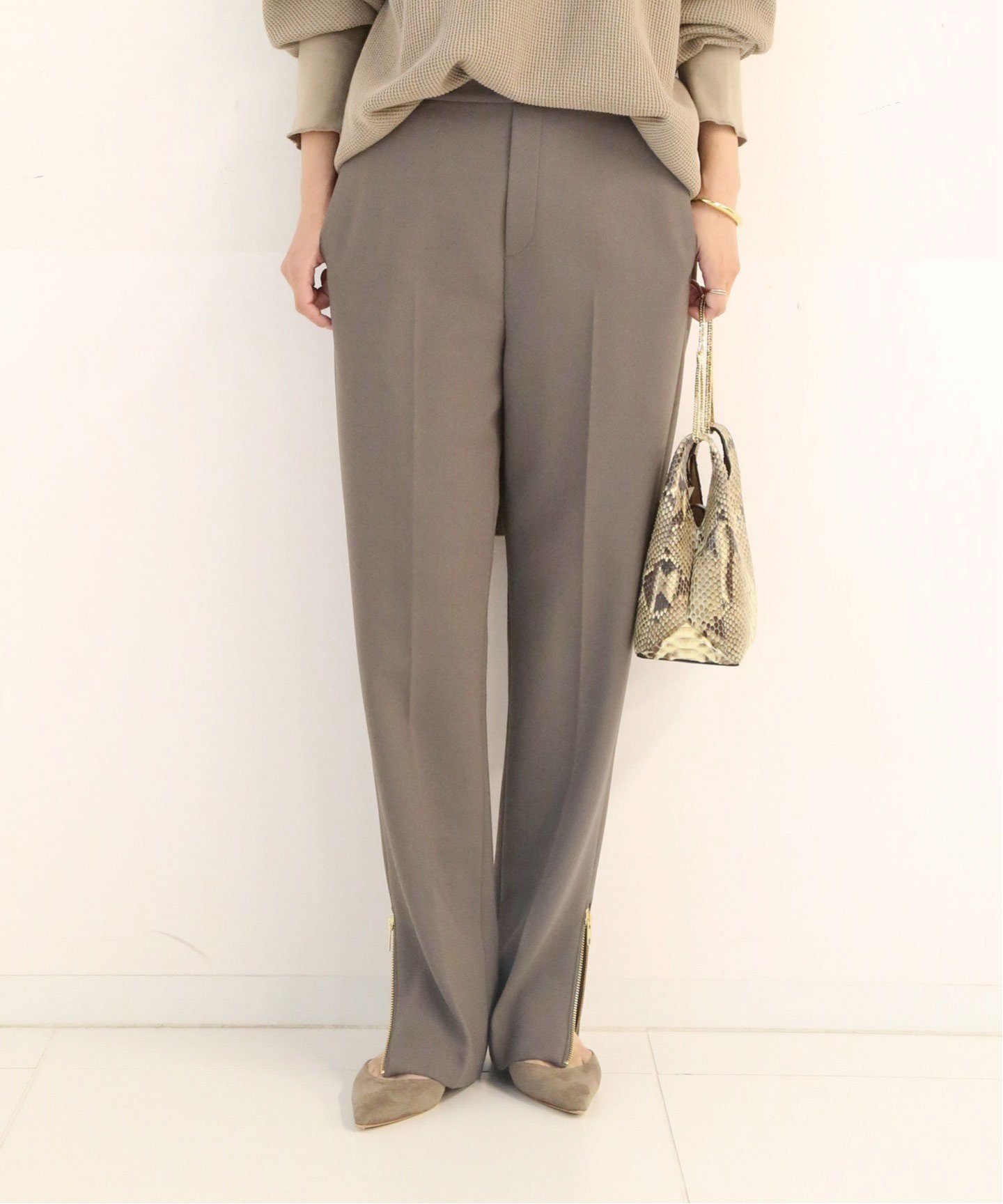 Deuxieme Classe
スリットテーパードパンツ(2wayギャバ)
¥22,680税込