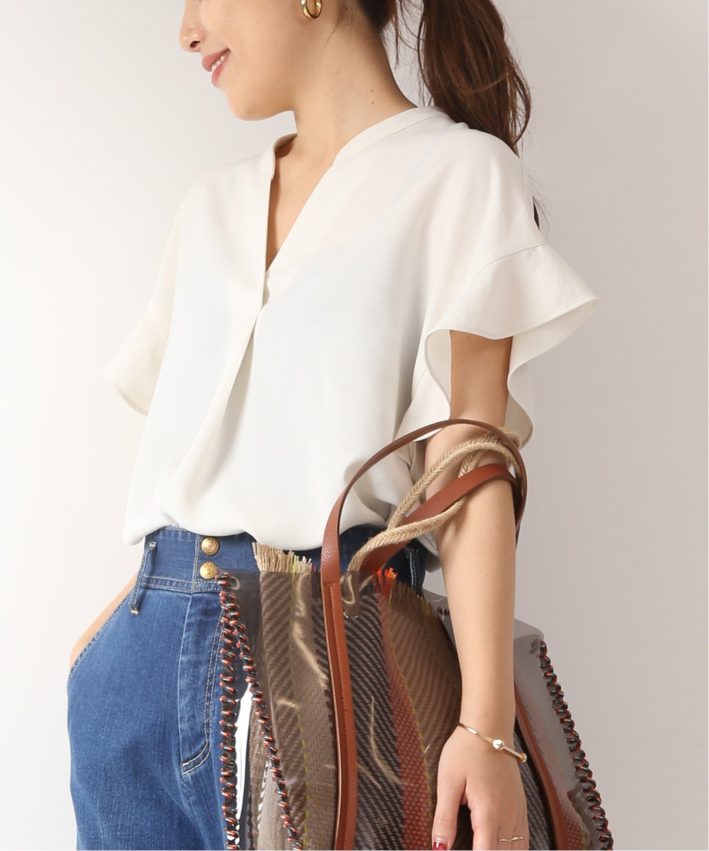 Spick and Span
≪追加予約≫フレアスリーブ スキッパーブラウス2◆
¥11,880税込