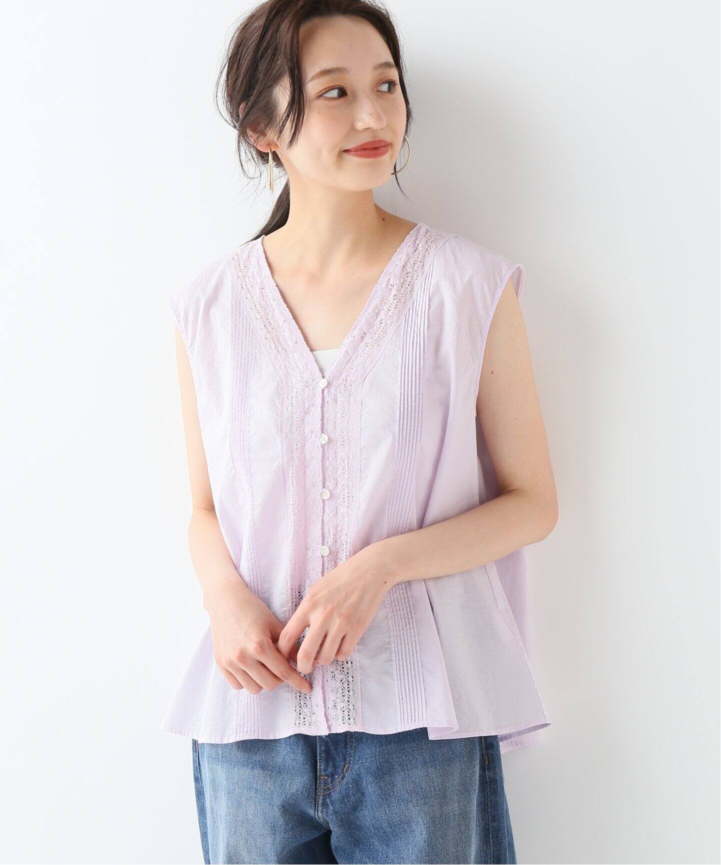超熱 ❤︎美品❤︎ スローブイエナ Vネック ノースリーブ ブラウス 40 ネイビー - シャツ/ブラウス(半袖/袖なし)