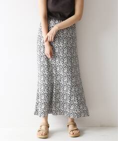 FRAMeWORK
ペイズリー フレアスカート◆
¥24,840税込¥7,452税込70%OFF