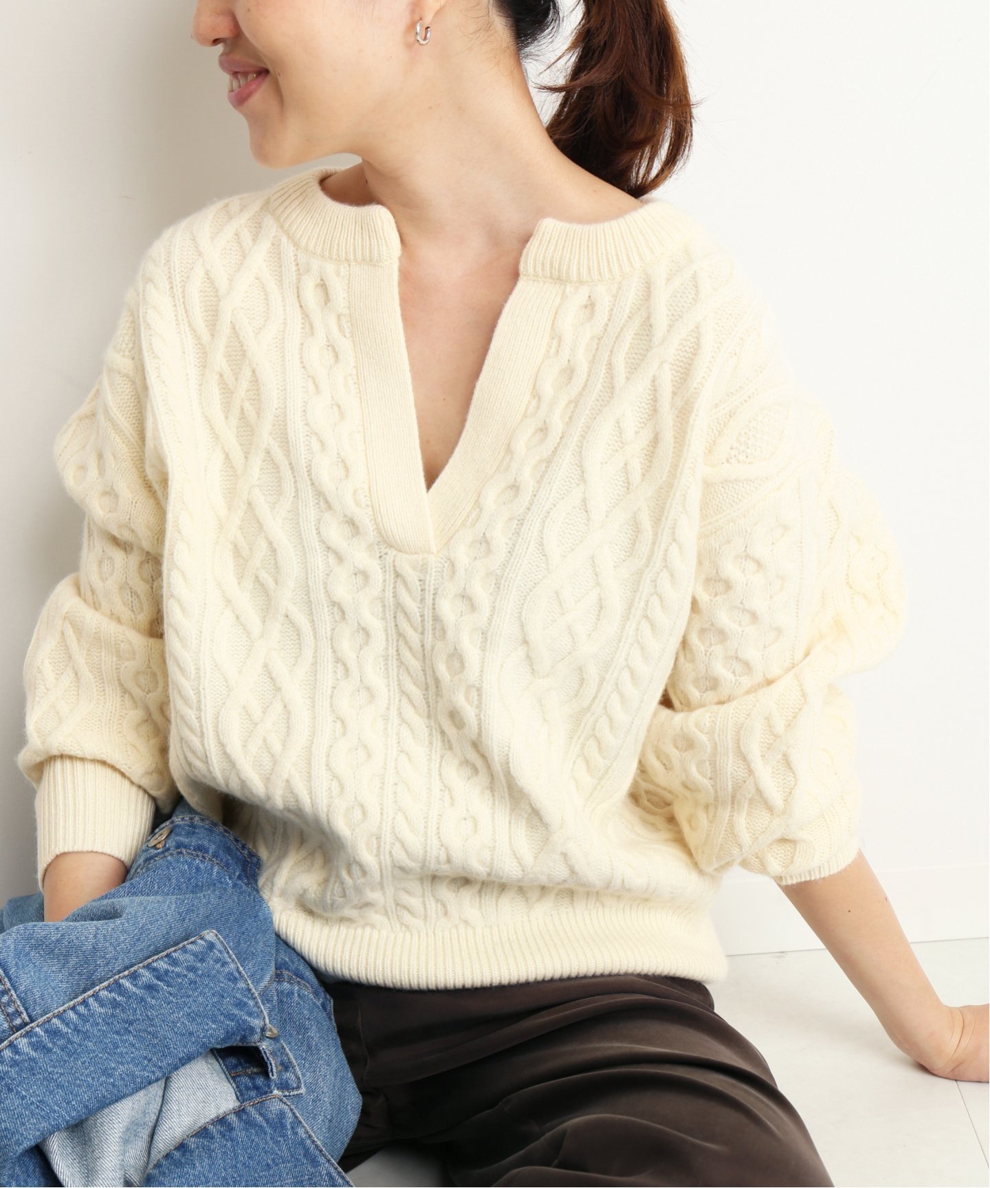 予約商品
SLOBE IENA
《予約》HAMILTON ケーブルスキッパーニット◆
¥10,800税込