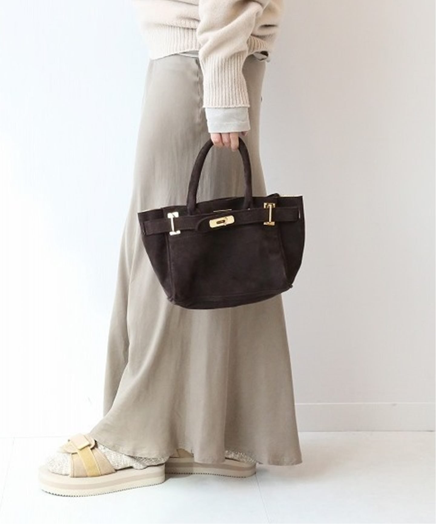 Deuxieme Classe
SITA PARANTICA ヌバックショルダーBAG
¥49,500税込