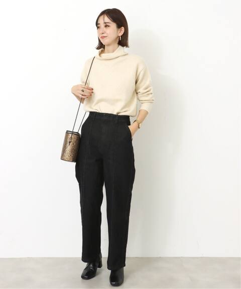 ピンタックハイウエストデニムパンツ B C Stock ベーセーストック 公式のファッション通販 Baycrew S Store