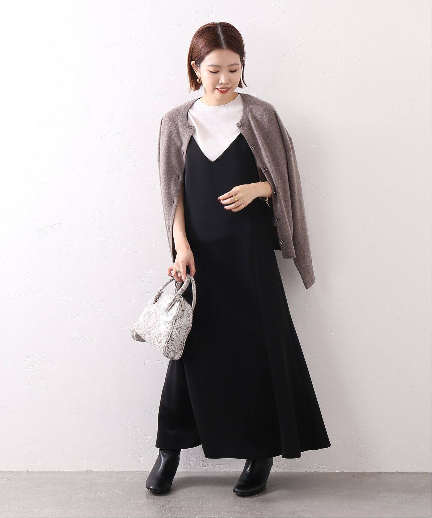 ピーチサテンキャミワンピース La Totalite ラ トータリテ 公式のファッション通販 Baycrew S Store