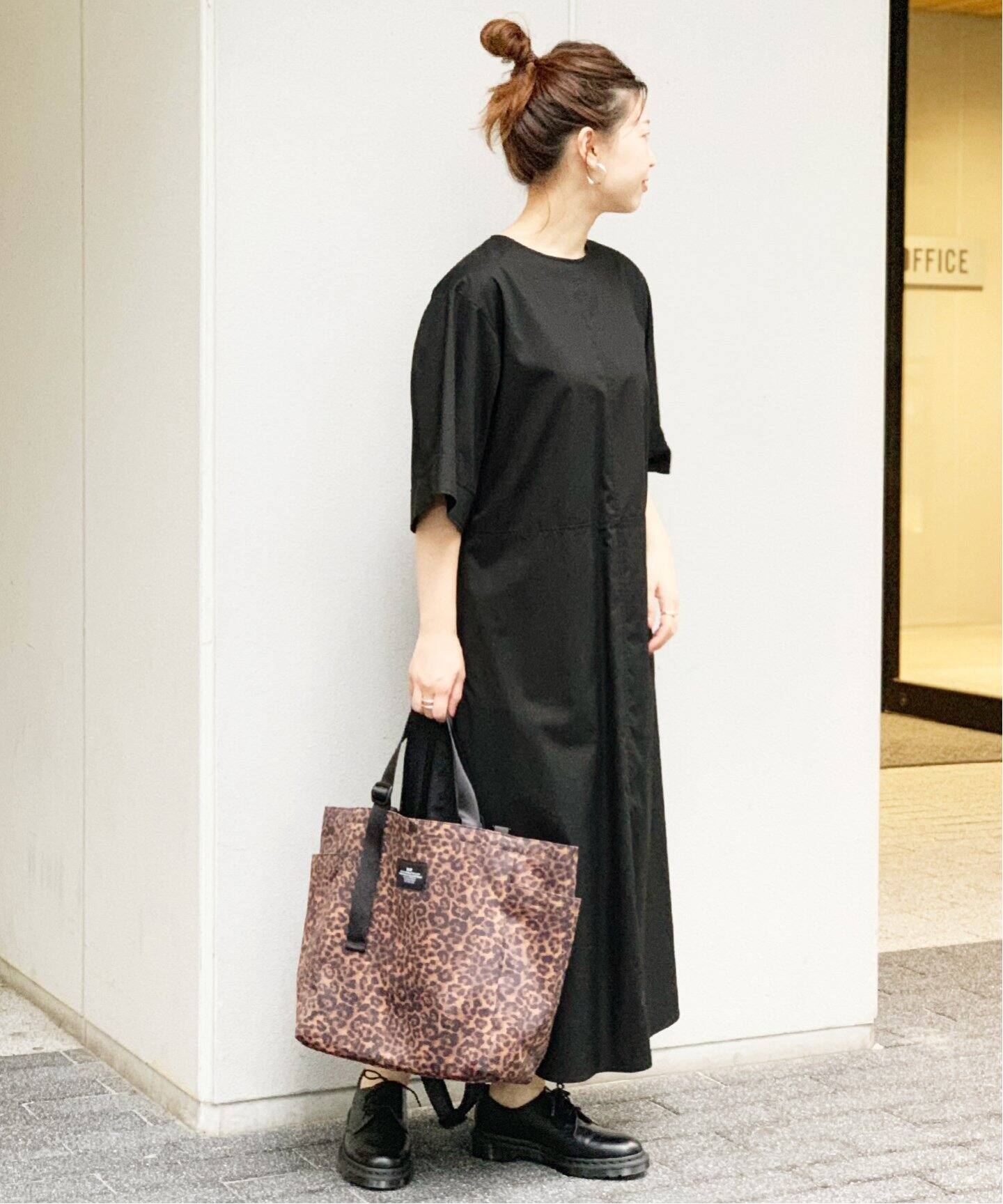売り切れ必至 Neil Barrett ドレス Ncm292 N060 526 21年春夏再販 Tony Sparks Co Uk