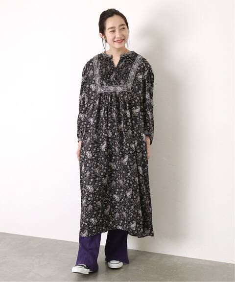 タックペイズリープリントワンピース B C Stock ベーセーストック 公式のファッション通販 Baycrew S Store