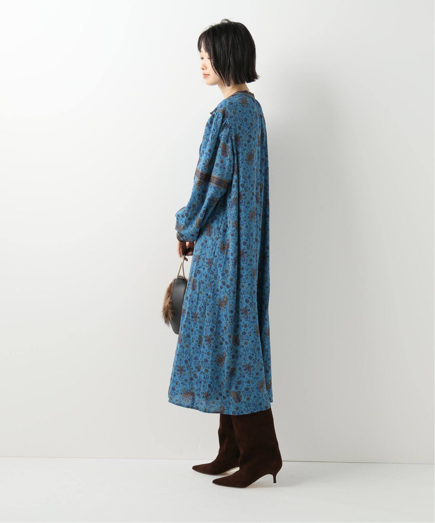 タックペイズリープリントワンピース B C Stock ベーセーストック 公式のファッション通販 Baycrew S Store
