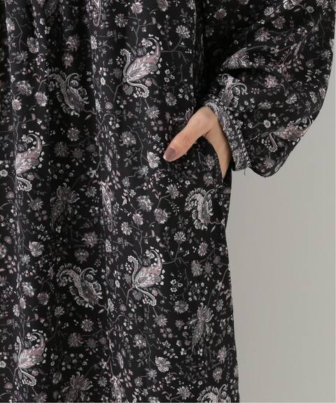 タックペイズリープリントワンピース B C Stock ベーセーストック 公式のファッション通販 Baycrew S Store