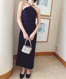 ストレッチ トライアングルネックドレス