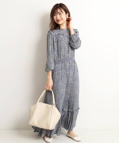 プリムラフラワープリントギャザーフレアワンピース Slobe Iena スローブ イエナ 公式のファッション通販 Baycrew S Store
