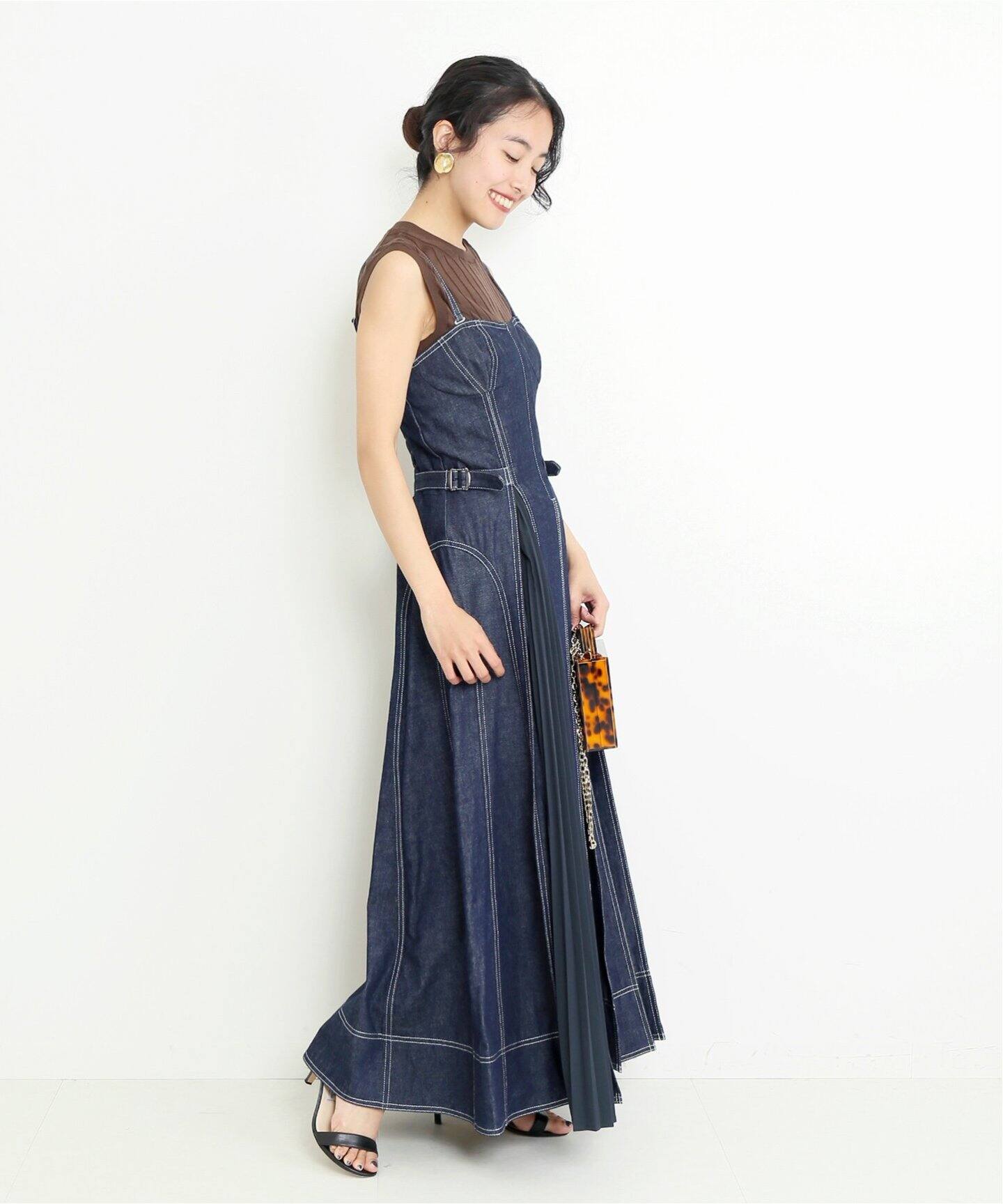 CASA FLINE/カーサフライン】フロントホックデニムワンピース CASA FLINE/カーサフライン】フロントホックデニムワンピース