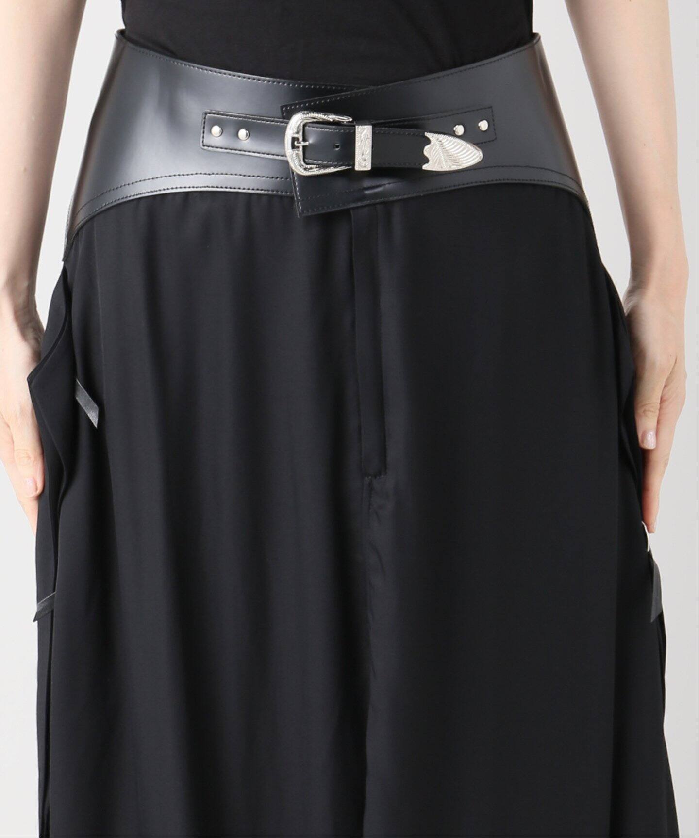 belted skirt
