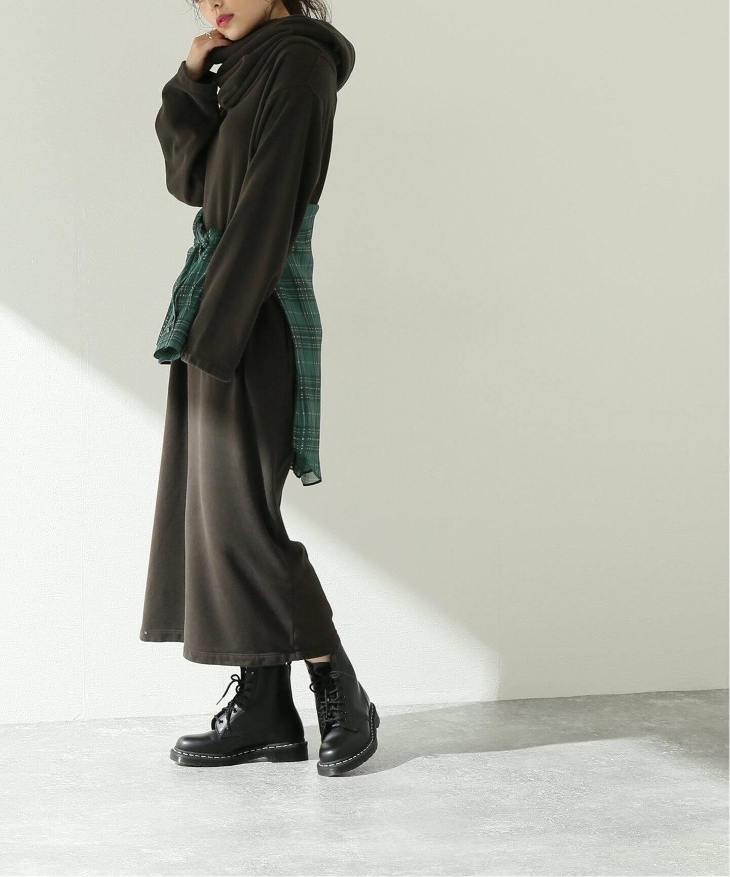 BLACK CRANE/ブラック・クレーン】 DONUT NECK DRESS：ワンピース  