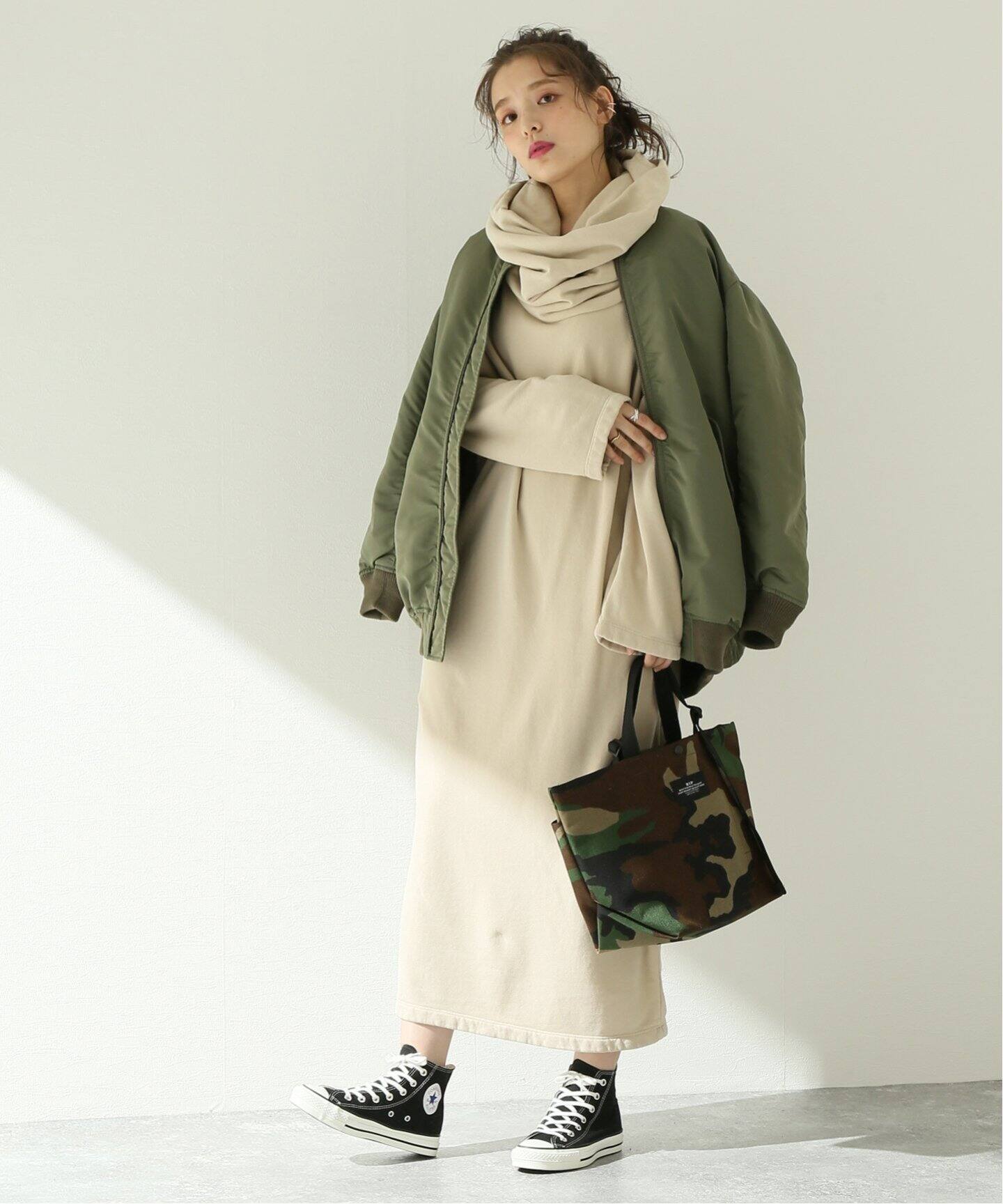 BLACK CRANE/ブラック・クレーン】 DONUT NECK DRESS：ワンピース  