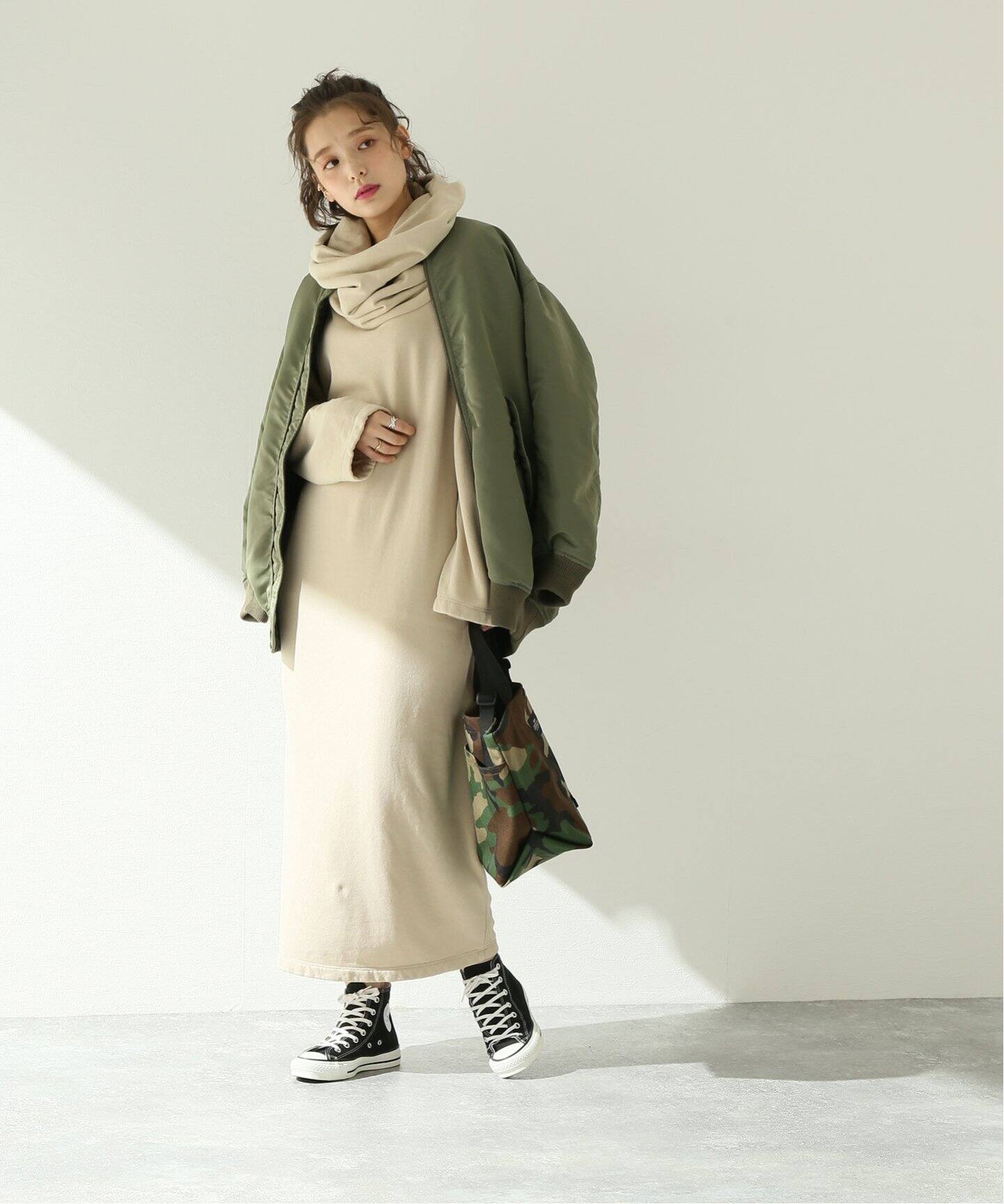 BLACK CRANE/ブラック・クレーン】 DONUT NECK DRESS：ワンピース  