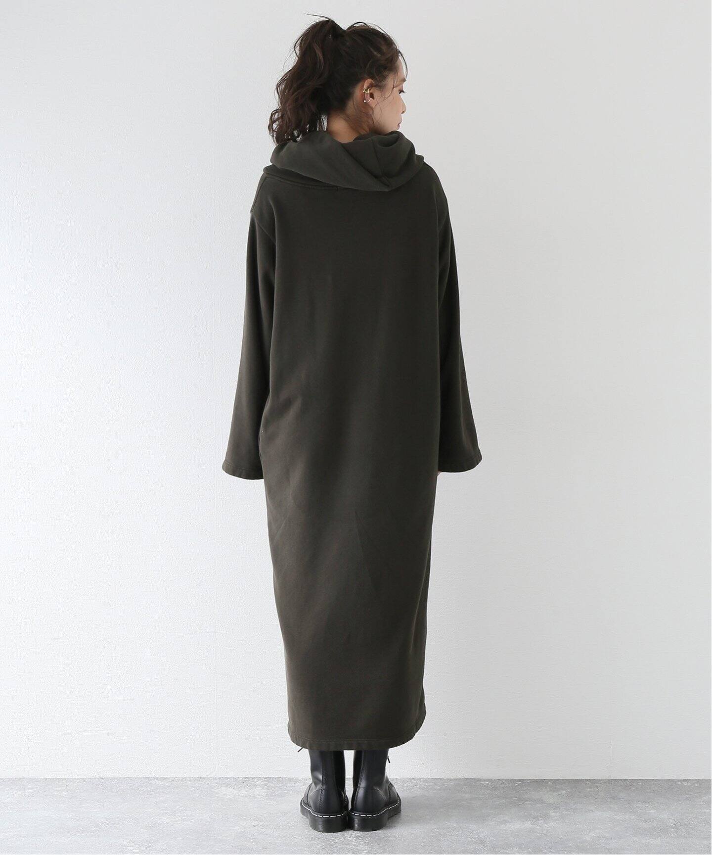 BLACK CRANE/ブラック・クレーン】 DONUT NECK DRESS：ワンピース  