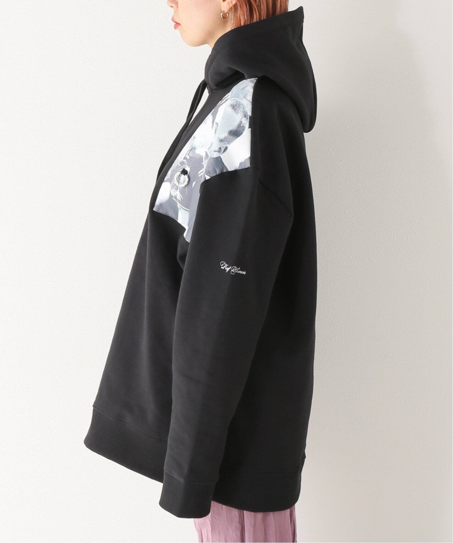 RAF SIMONS*FRED PERRY】PATCH PRINT HOODY:フーディ|JOURNAL RAF SIMONS*FRED PERRY】PATCH PRINT HOODY:フーディ|JOURNAL