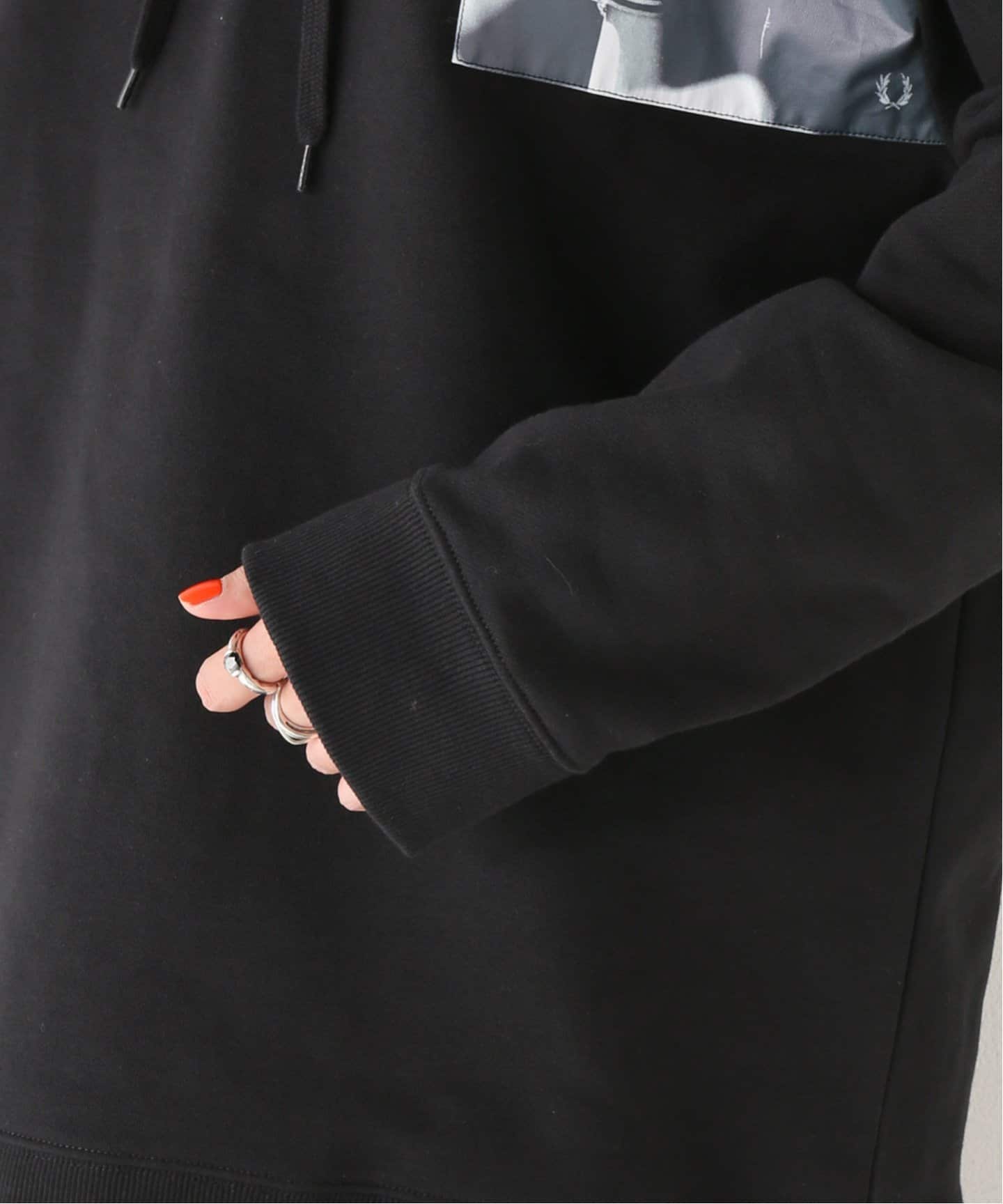 RAF SIMONS*FRED PERRY】PATCH PRINT HOODY:フーディ|JOURNAL RAF SIMONS*FRED PERRY】PATCH PRINT HOODY:フーディ|JOURNAL