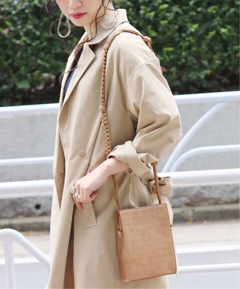 ノットコードスクエアショルダーbag B C Stock ベーセーストック 公式のファッション通販 Baycrew S Store