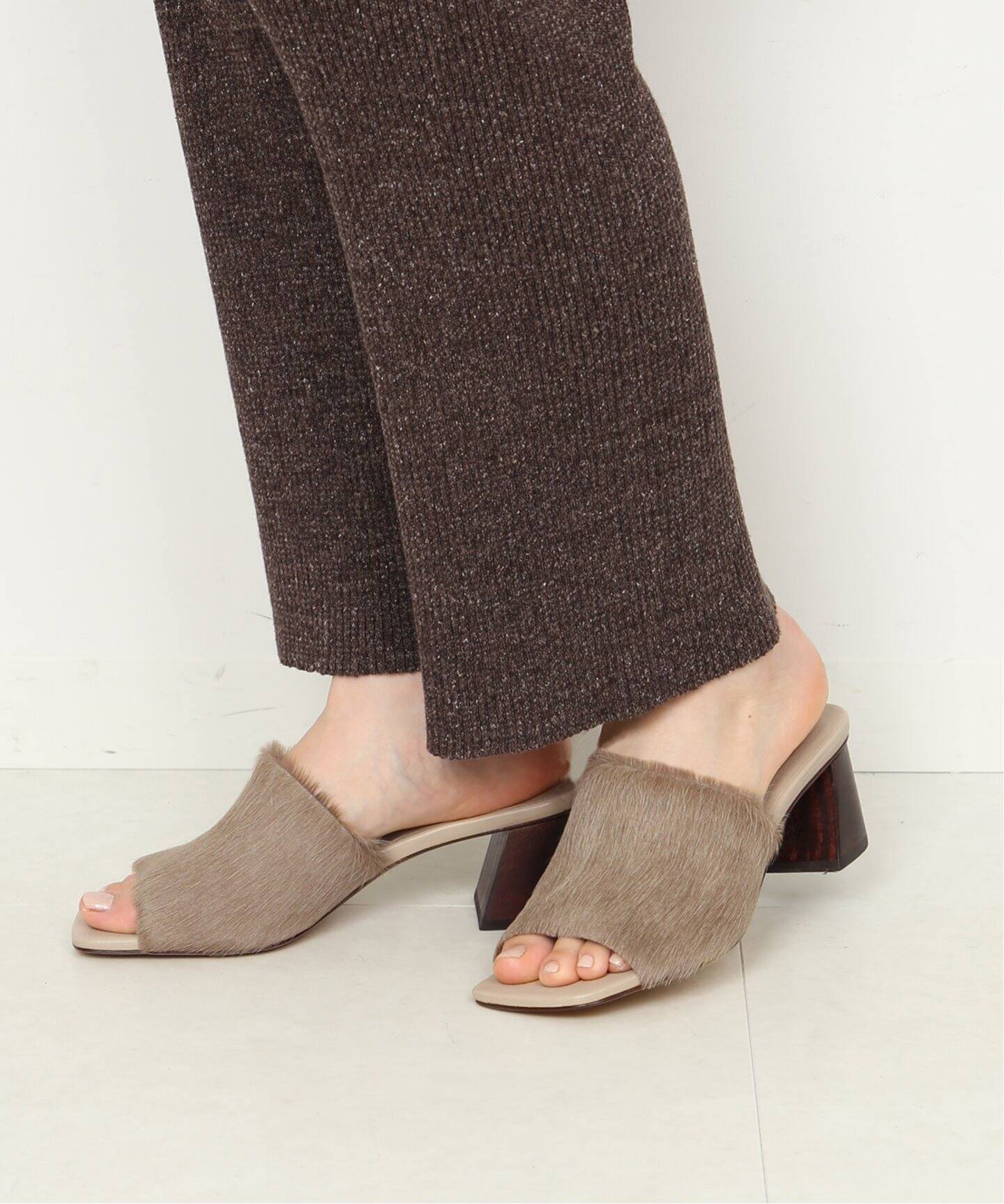 MARI GIUDICELLI /マリ ジウディセリ】ポニー ミュール（サンダル  