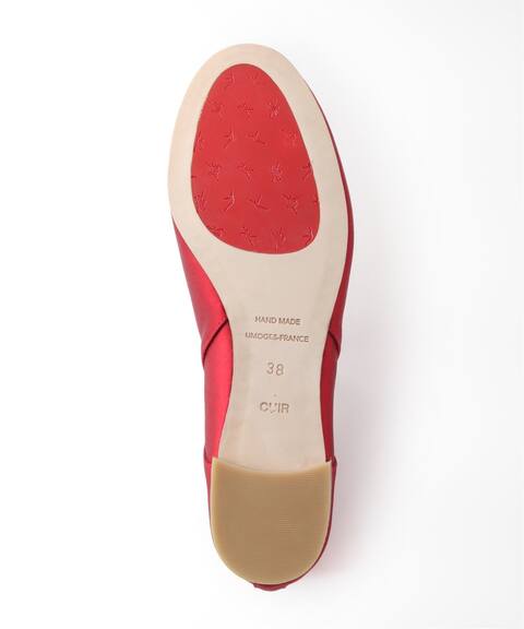 Our Pick BCBG Chiara Platform Sandal Hailey Baldwin s Sexy Our Pick BCBG Chiara Platform Sandal Hailey Baldwin s Sexy