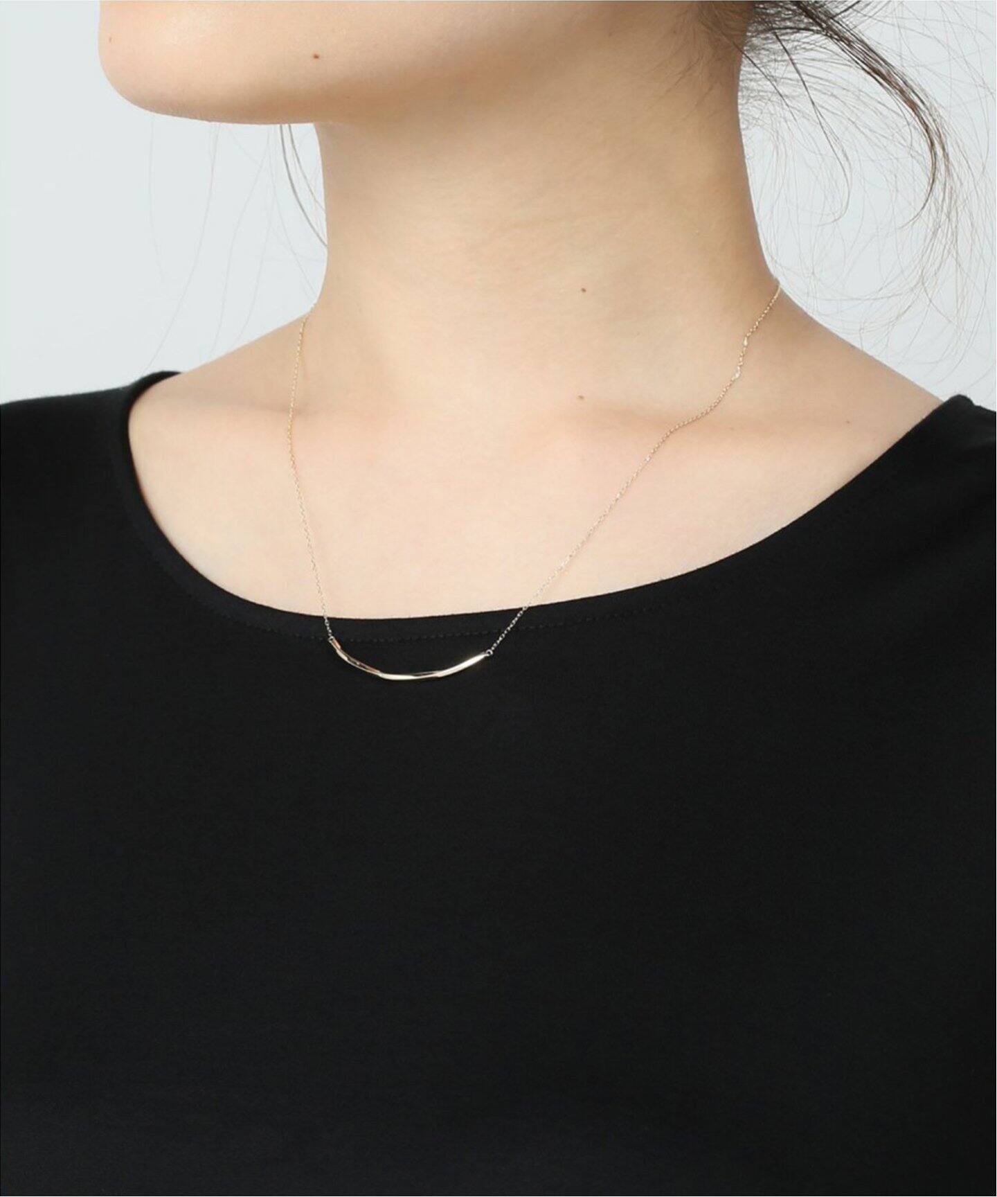 ネジリカーブモチーフネックレス K10（ネックレス）｜Lilas（リラ）の 