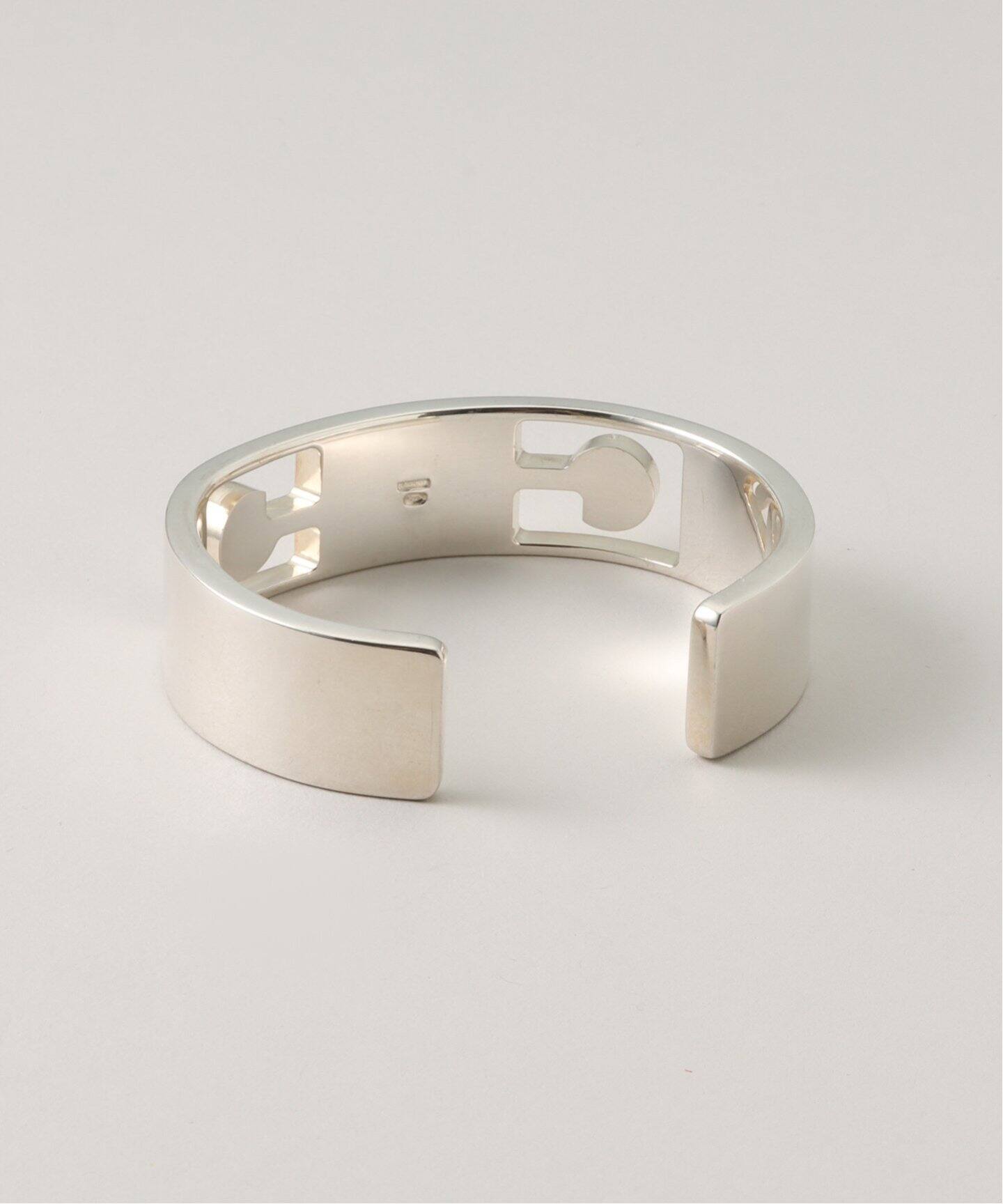 GUCCI / グッチ】G Bangle SLV925（ブレスレット・バングル）｜HIROB 