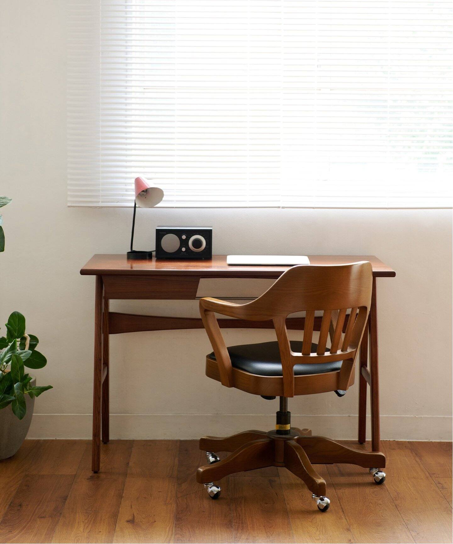 中型商品》SHAW-WALKER DESK CHAIR ショウォーカーデスクチェア 