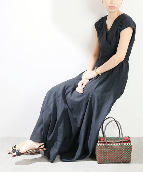 カシュクールフレアワンピース La Totalite ラ トータリテ 公式のファッション通販 Baycrew S Store