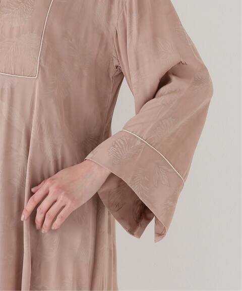 チャイナボタンパイピングワンピース B C Stock ベーセーストック 公式のファッション通販 Baycrew S Store