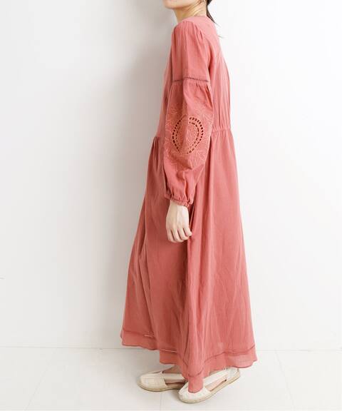エンブロイダリーvネックワンピース Slobe Iena スローブ イエナ 公式のファッション通販 Baycrew S Store