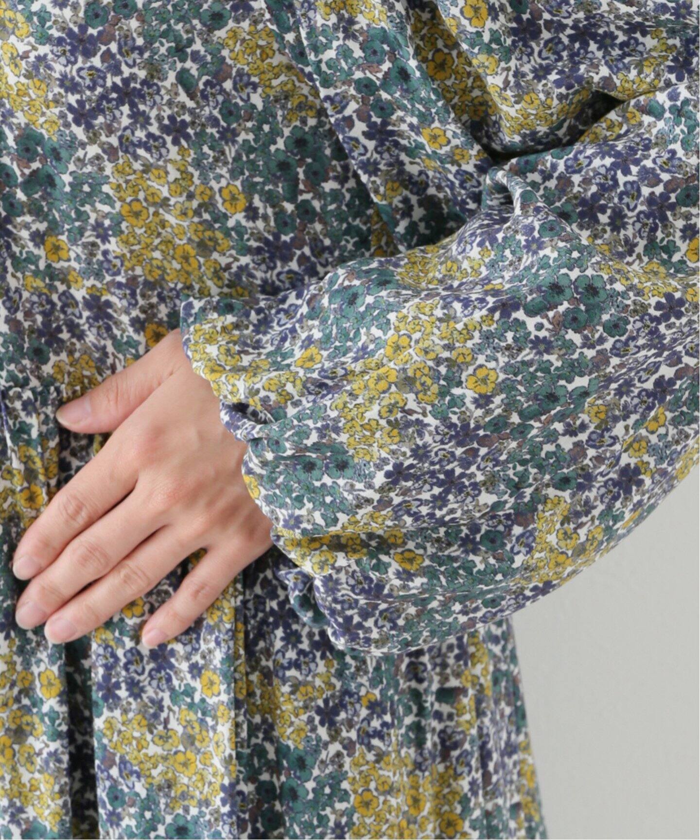 Deveaux マルチフラワーキルティングワンピース（ワンピース）｜SLOBE  