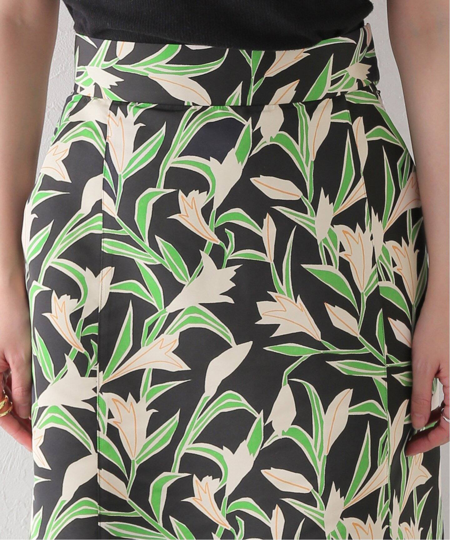 リリーフラワープリントボリュームスカート（ロング・マキシ丈スカート  