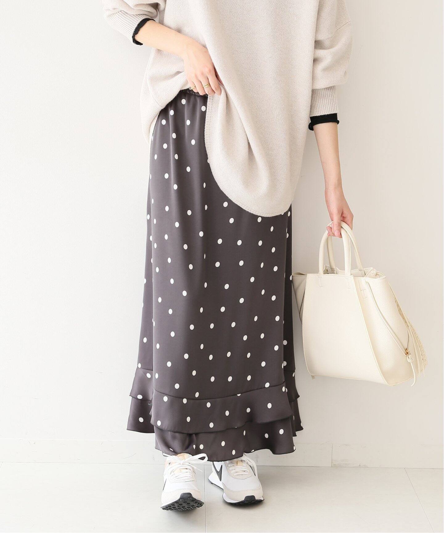 ドットプリントフリルスカート◇（ロング・マキシ丈スカート）｜SLOBE  