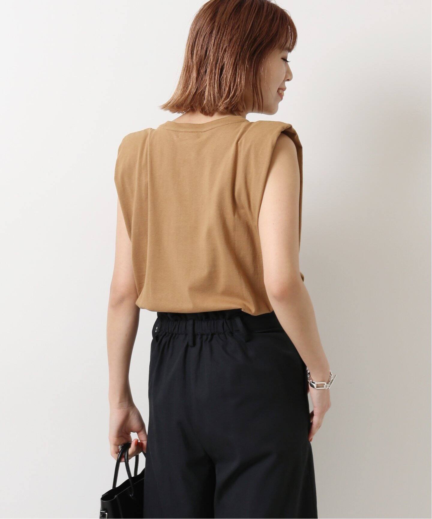 Uhr】 パワーショルダーTシャツ|Spick and Span(スピック&スパン Uhr】 パワーショルダーTシャツ|Spick and Span(スピック&スパン