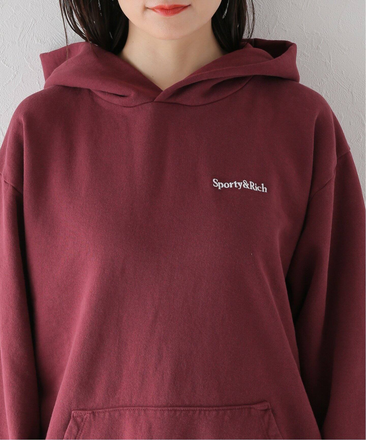 SPORTY&RICH/スポーティアンドリッチ】SERIF LOGO HOODIE：パーカー 