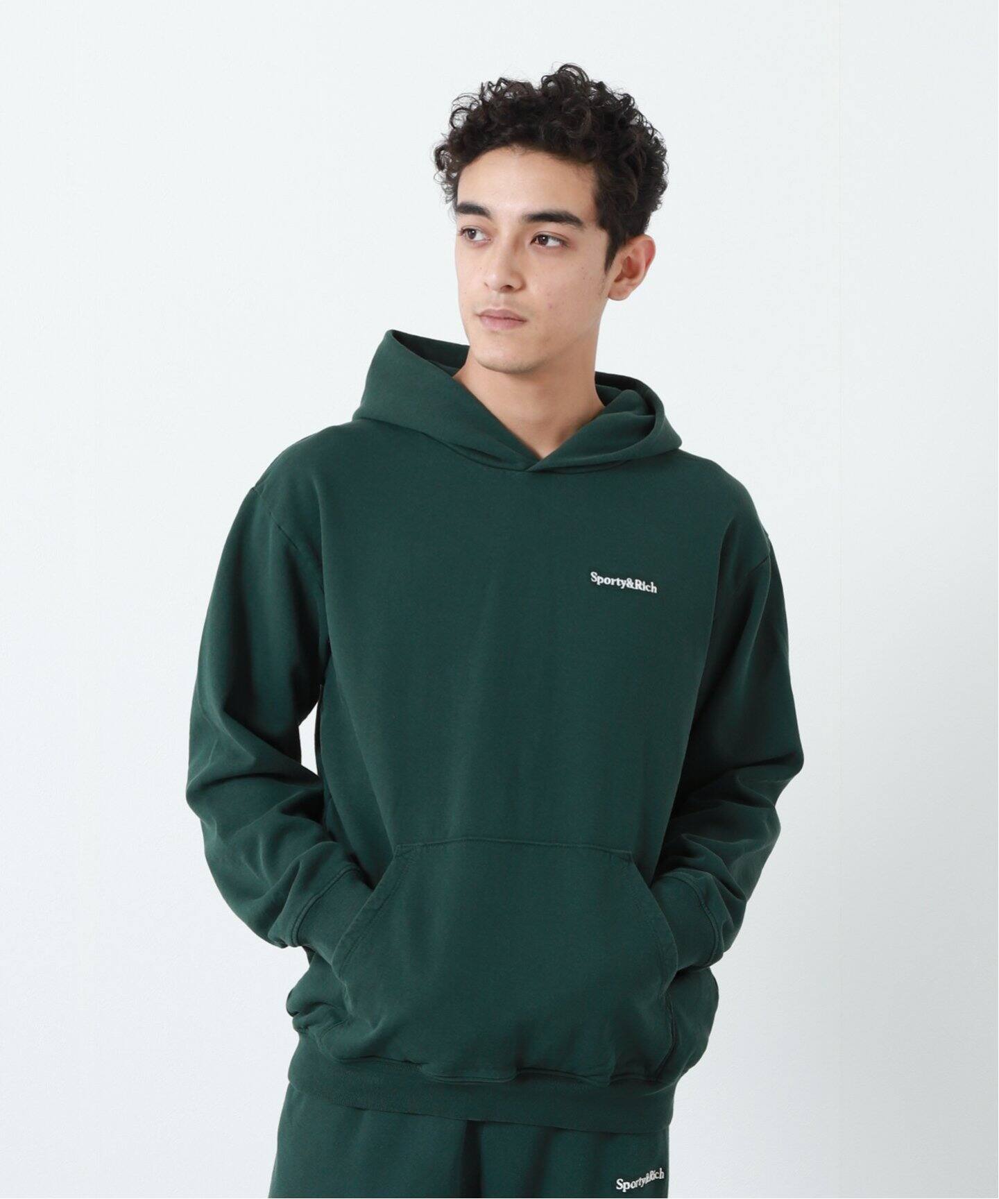 Sporty＆Rich / スポーティアンドリッチ】 SERIF LOGO HOODIE  