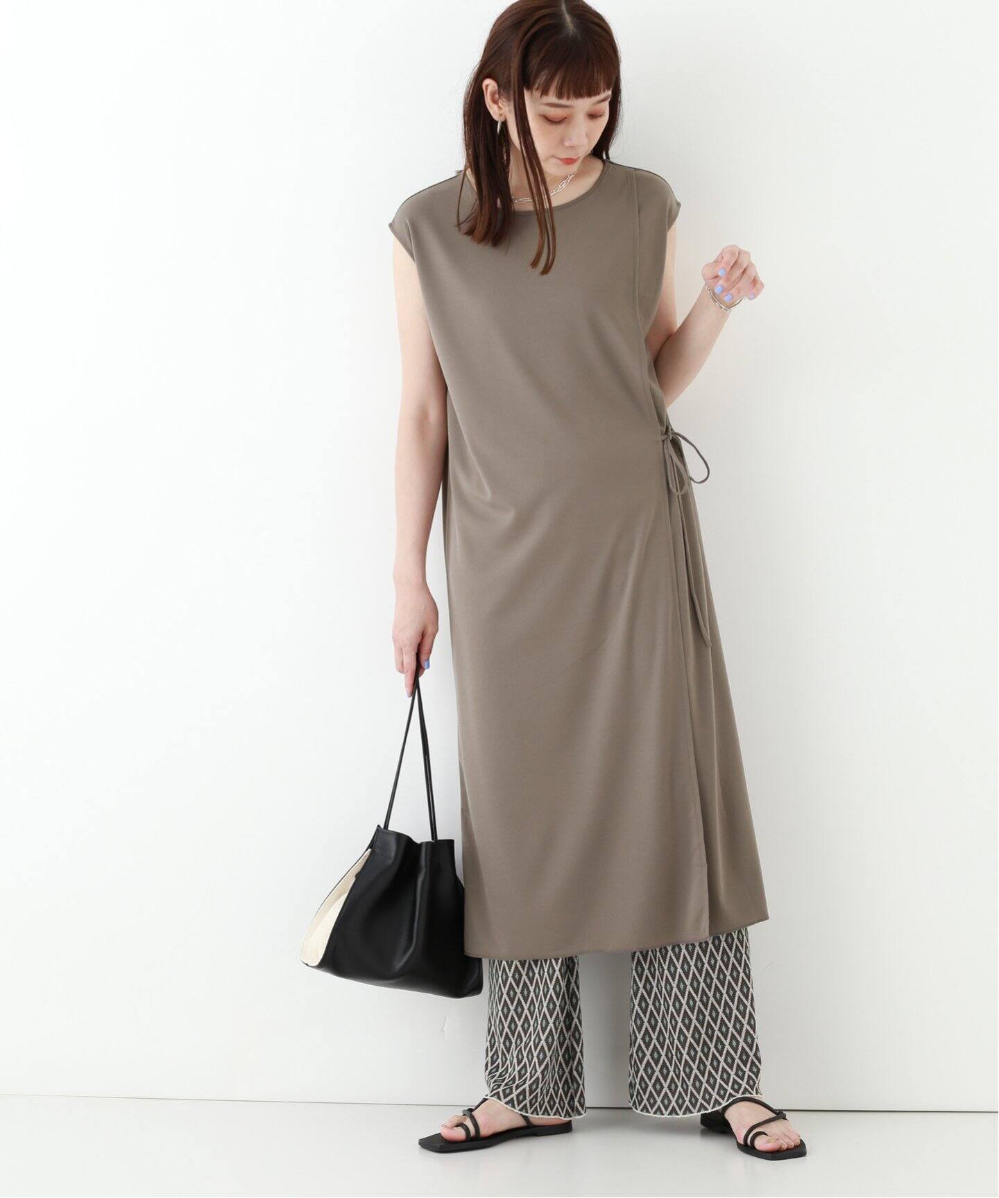 カットジョーゼットワンピース B C Stock ベーセーストック 公式のファッション通販 Baycrew S Store